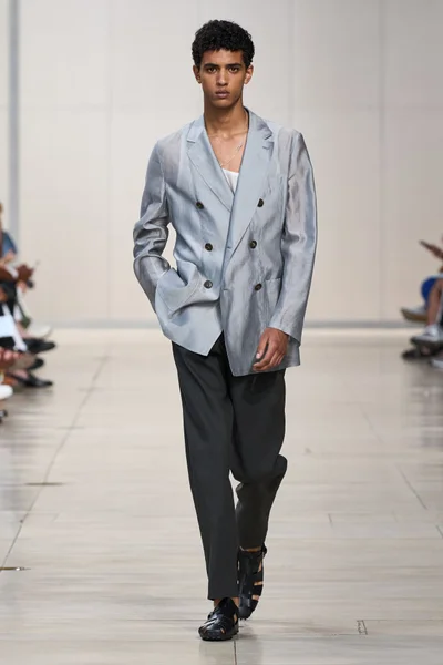 Look 50